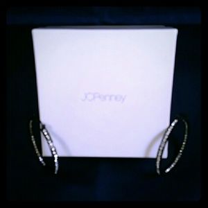 BLACK METAL & CRYSTAL 1.3/4 IN DIAMETER HOOPS